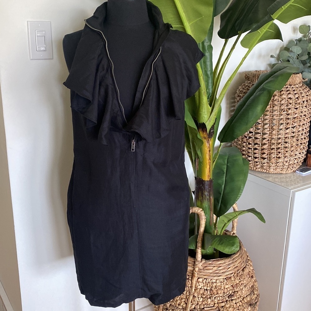 Club Monaco Sleeveless Ruffle Dress - Size 6